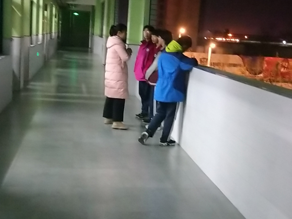 青春飛揚師生共拼搏