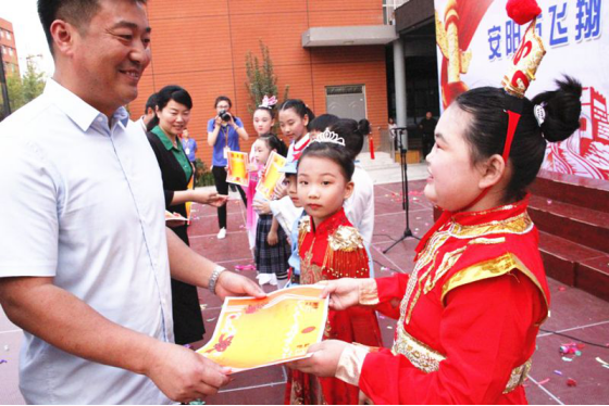 2019-10-14_唱誦抒發愛國情 同心共筑中國夢——安陽市飛翔學校舉行第四屆“慶國慶”唱誦會2575